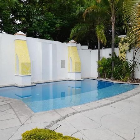 Los Canarios Cuernavaca Esterno foto