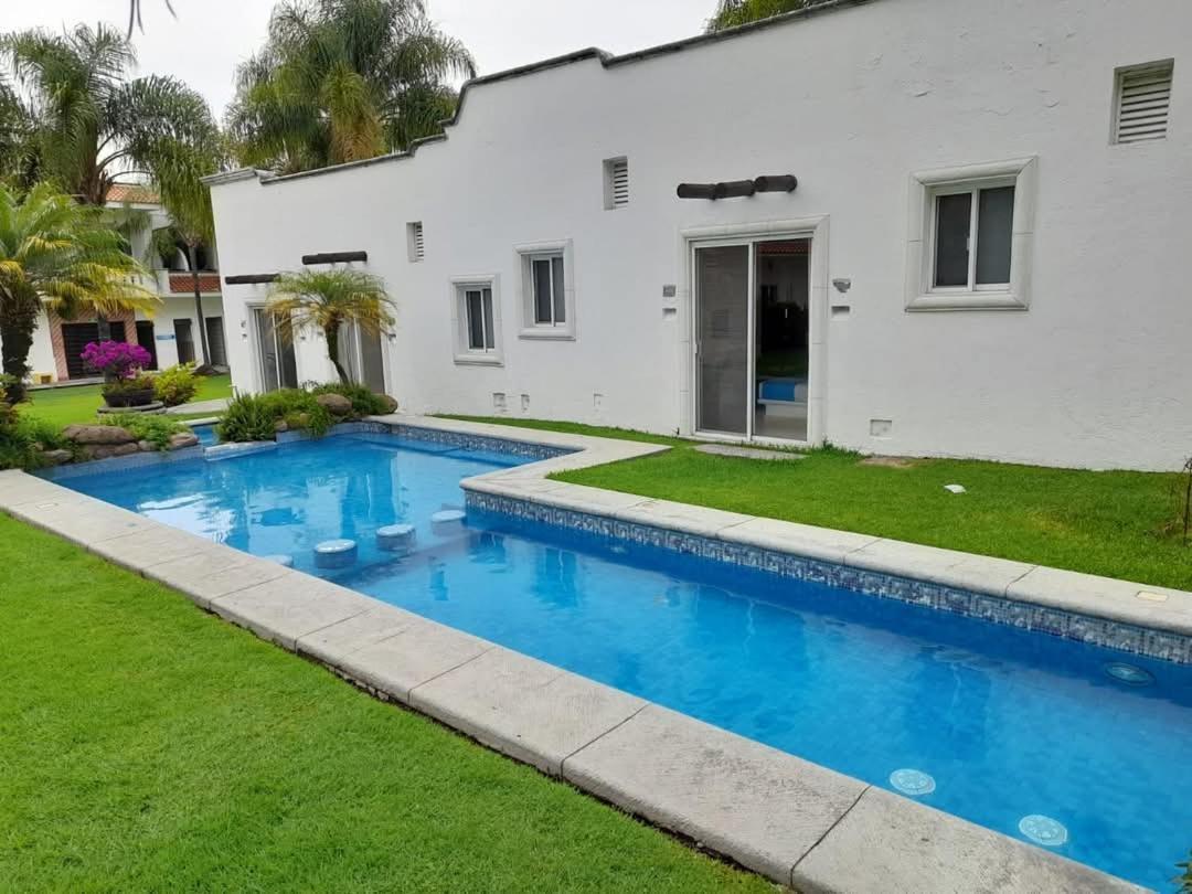 Los Canarios Cuernavaca Esterno foto